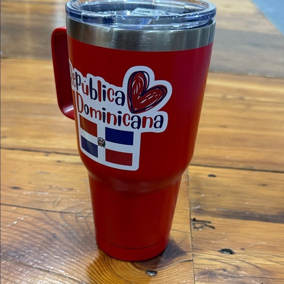 Red Travel Mug with Dominican Republic Design - Picture 6 of 6